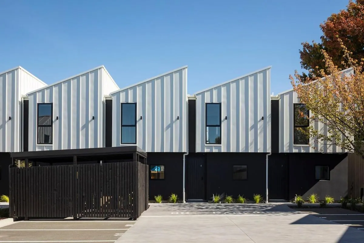New Three Bedroom Townhouse - Walk To The Cbd! Christchurch