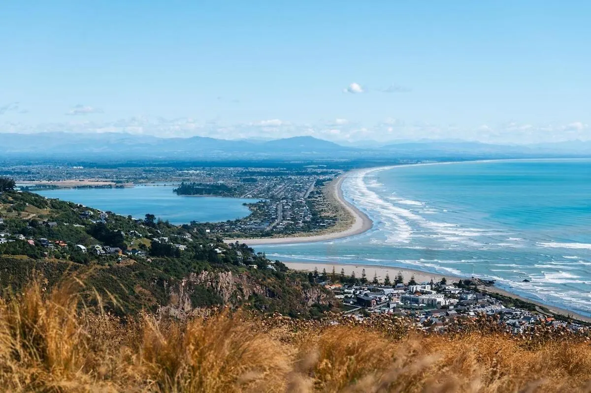 New Three Bedroom Townhouse - Walk To The Cbd! Christchurch Apartment