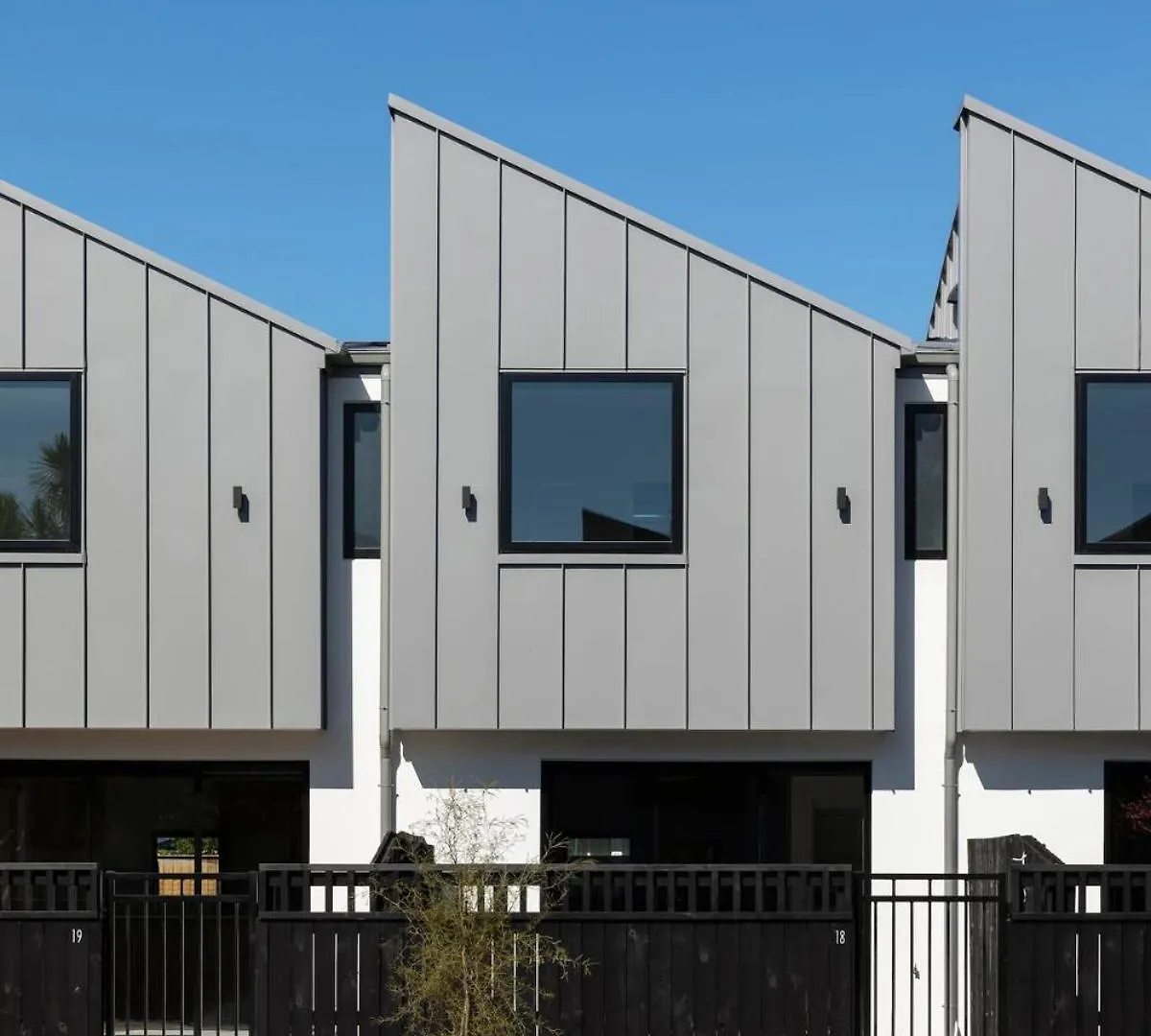 New Three Bedroom Townhouse - Walk To The Cbd! Christchurch Apartment