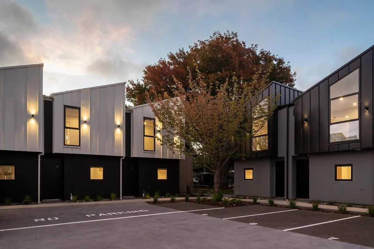 New Three Bedroom Townhouse - Walk To The Cbd! Christchurch