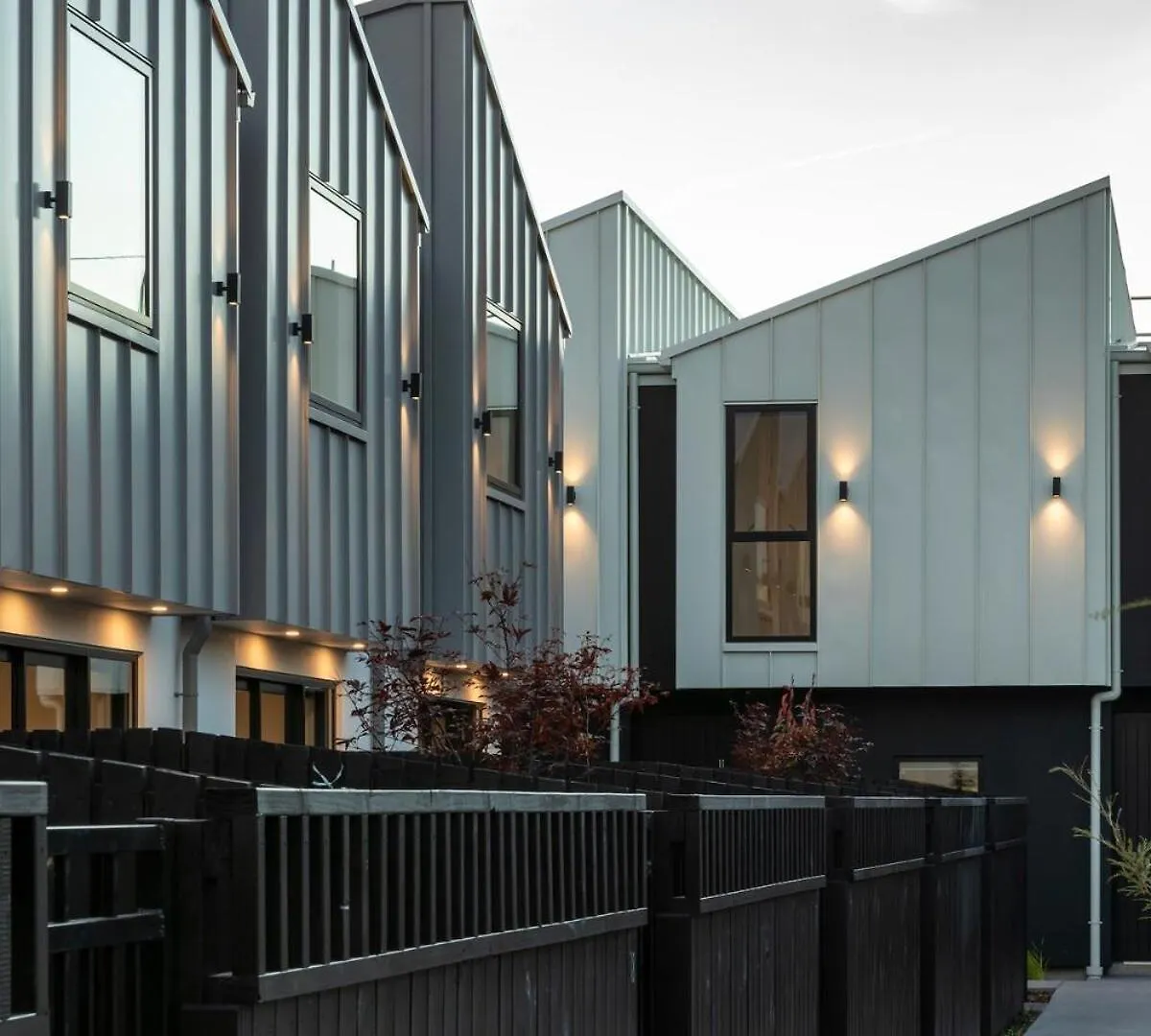 New Three Bedroom Townhouse - Walk To The Cbd! Christchurch 0*,  New Zealand